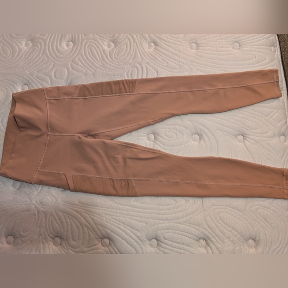 On-The-Go PowerHold® High-Waisted Legging - Picture 2 of 4